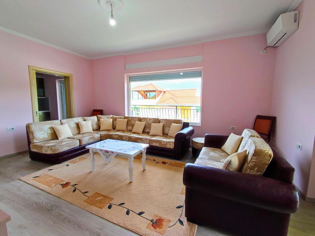 Cheerful 2 Bedroom Villa With Free Parking. Gjirokastra Kültér fotó