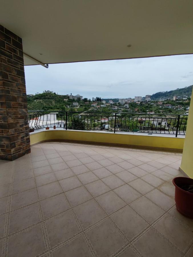 Cheerful 2 Bedroom Villa With Free Parking. Gjirokastra Kültér fotó
