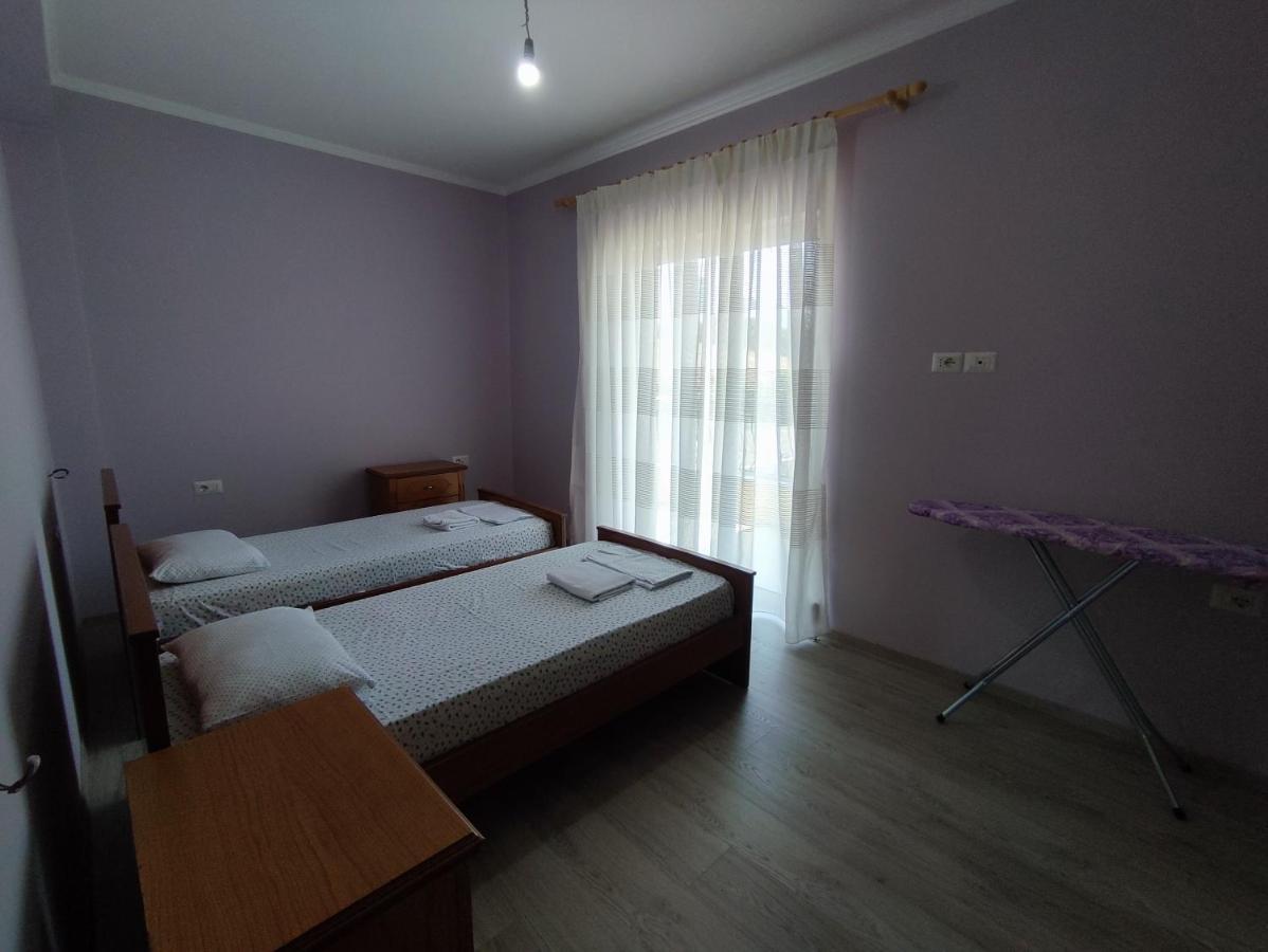 Cheerful 2 Bedroom Villa With Free Parking. Gjirokastra Kültér fotó